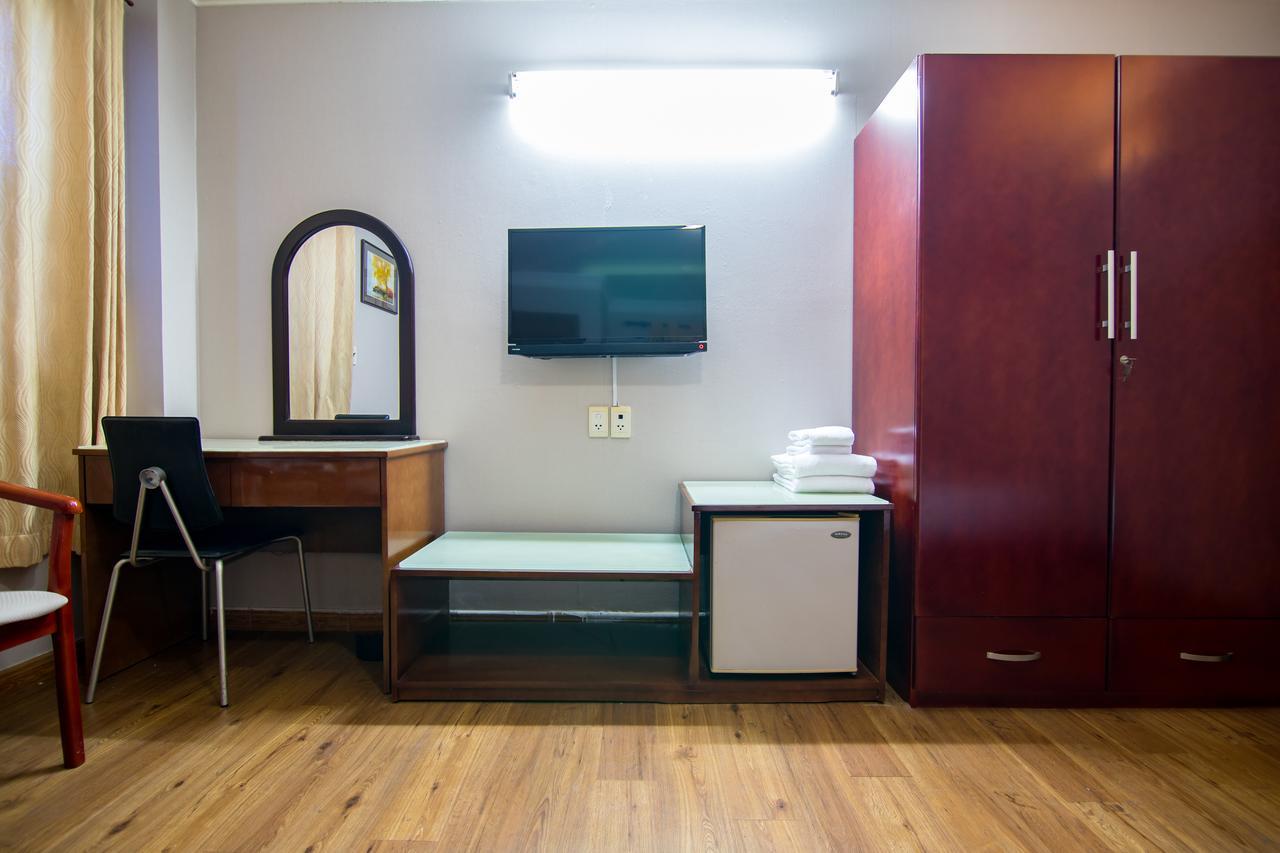 Quynh Giang Hotel Near Hiecc Хошимин Экстерьер фото